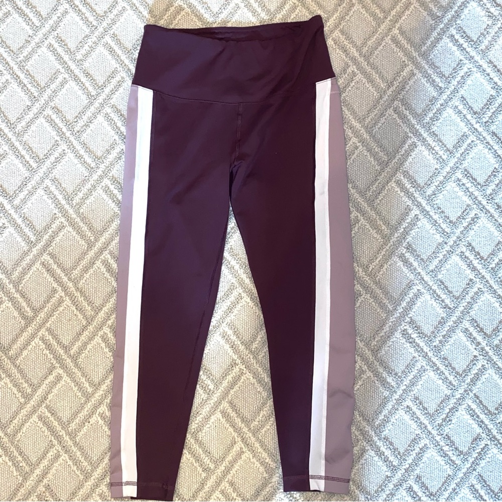 Reebok high rise crop capri squat proof leggings purple w/ pocket size Medium